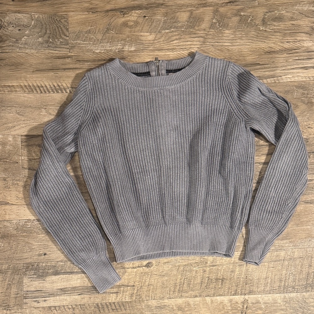 Gap Women’s Gray Ribbed Sweater with Back Zipper Detail - Size S